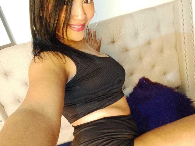 EstrellaSmmith - Live porn &amp; sex cam - 27273039