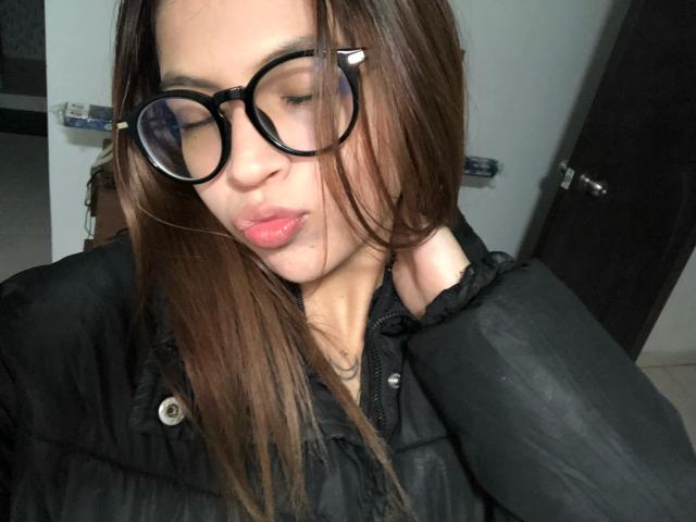 JulietaAckermanx - Live Sex Cam - 27279783