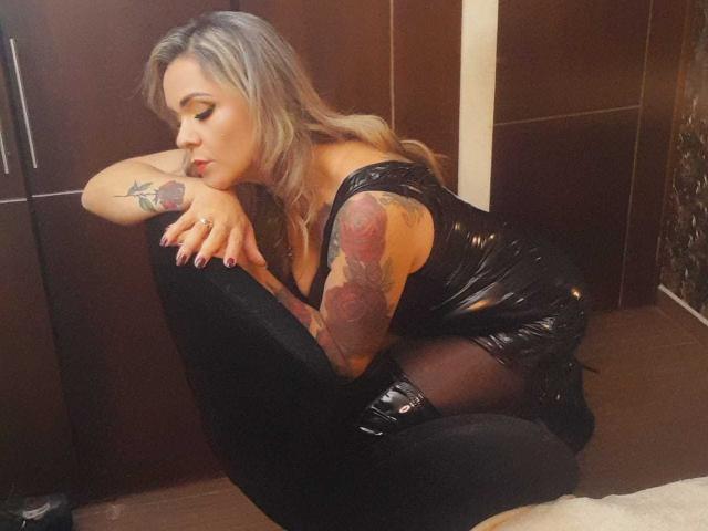 VictoriiaGray - פורנו בשידור חי ומצלמת סקס - 27281810