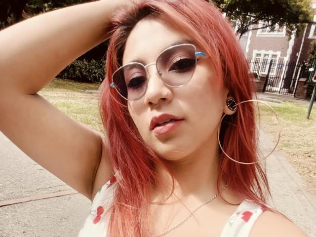 LarissaMiller - Live Sex Cam - 27287208