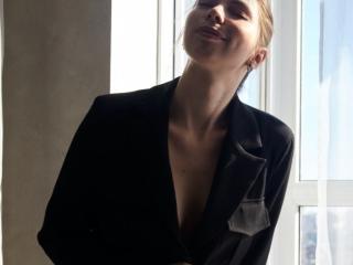ChristieStorm - Live sex cam - 27287369
