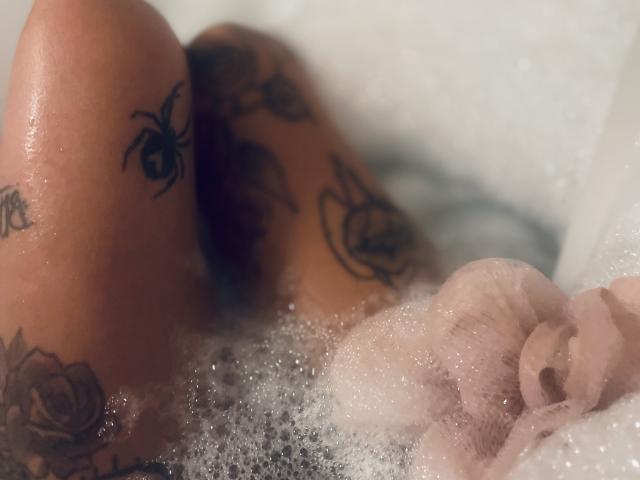 DaneeSoHot - Live porn &amp; sex cam - 27287901