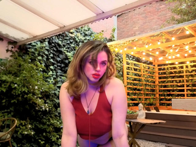 PaulettWatsoon - Live sex cam - 27299199