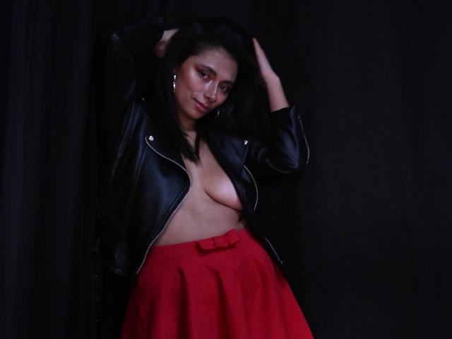 AnnaMooree - Live porn &amp; sex cam - 27309377