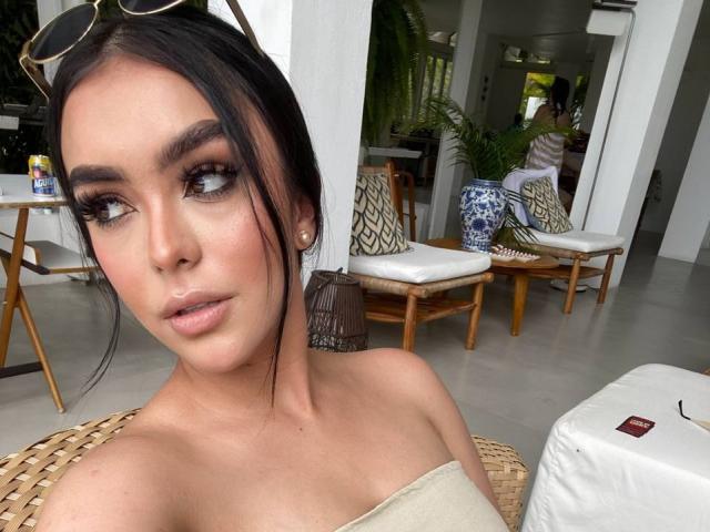 AntonellaWatson - פורנו בשידור חי ומצלמת סקס - 27313878