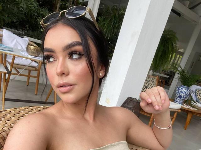 AntonellaWatson - Sexe cam en vivo - 27313885