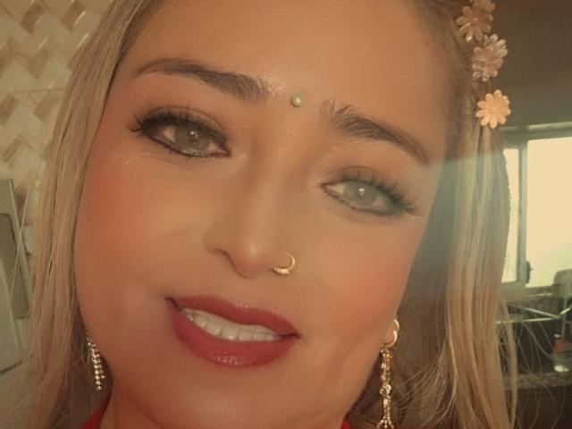 AlessadraJones - Live porn &amp; sex cam - 27316419