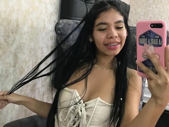 EmaGarces - Live porn &amp; sex cam - 27317728