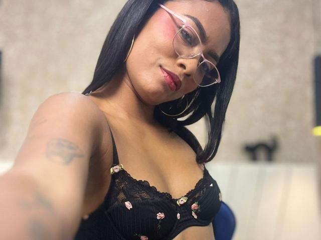 ChloeBrownOne - Sexe cam en vivo - 27325281