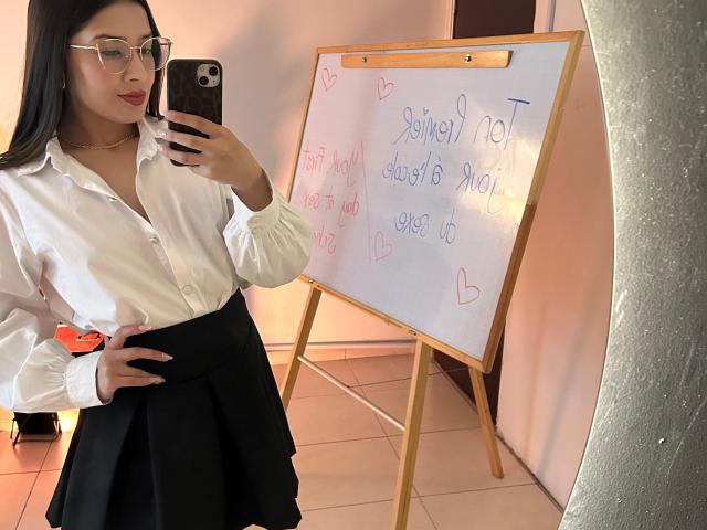 EmmaLombardi - Live porn &amp; sex cam - 27334345