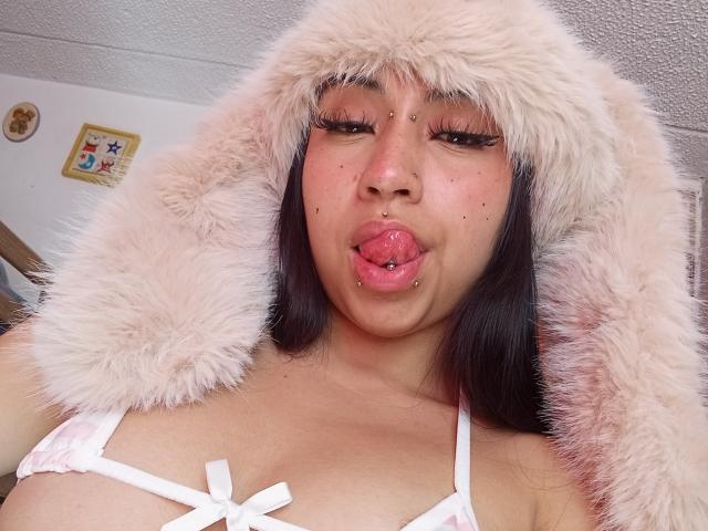 MadisonDarkk - Élő pornó és szexkamera - 27335192