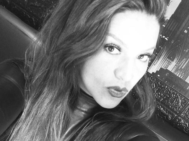 SkylarDesire - Sexe cam en vivo - 27335206