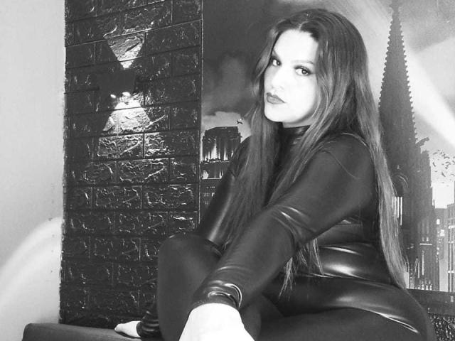 SkylarDesire - Live Sex Cam - 27335227