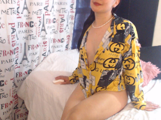 Three-dimensional logo with bold, black letters "B" and "L" in a stylized font. Centered, with "L" slightly larger. Dark blue and orange gradient background. Modern, minimalist design.