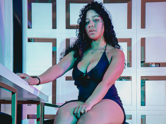 SofiFoxy69 - Live porn &amp; sex cam - 27340225