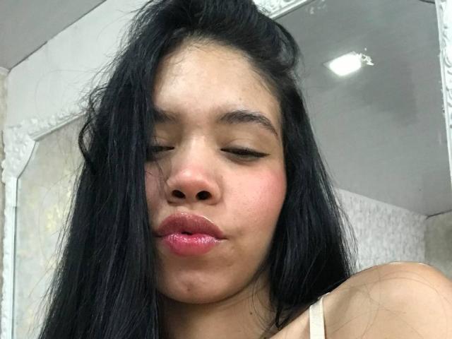 EmaGarces - Live porn &amp; sex cam - 27345804