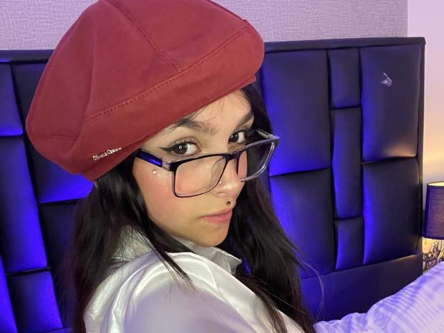 MarietteJones - Live sex cam - 27347379