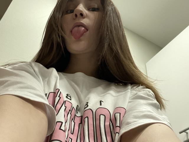 HotCaramells - Live porn &amp; sex cam - 27352265