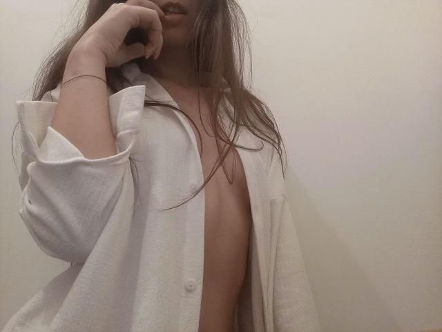 ApheliaAddington - Live sexe cam - 27353441