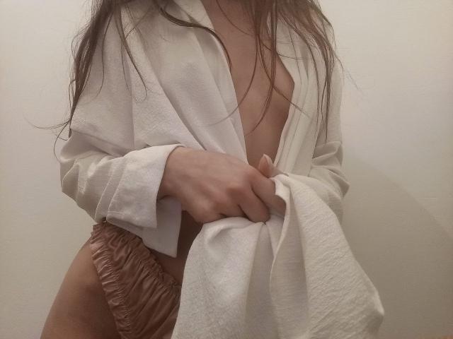 ApheliaAddington - сексуальная веб-камера в реальном времени - 27353455