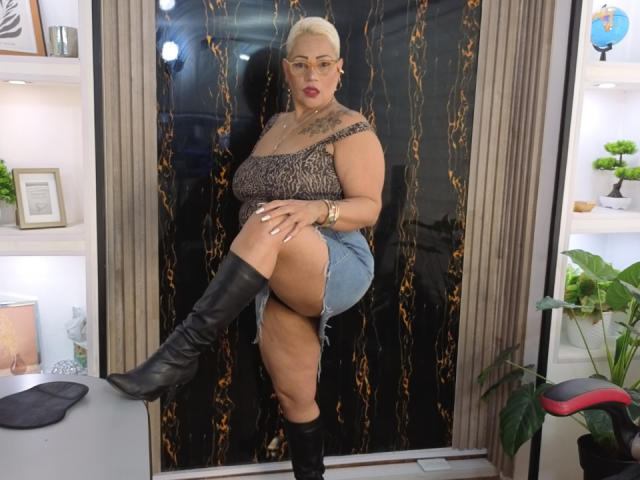 GianellaCox - Live porn &amp; sex cam - 27356276