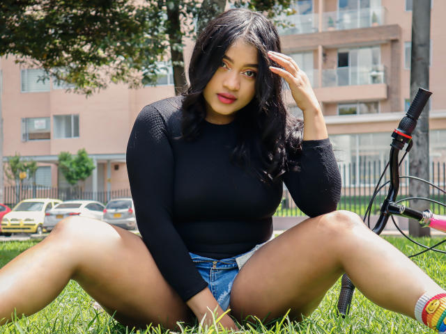 SaritaCute - Live sex cam - 27356444