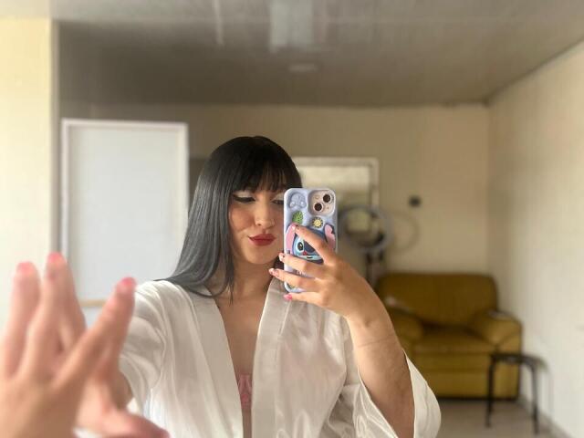 Daphnnee - Live sex cam - 27358453