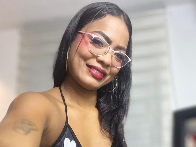 ChloeBrownOne - Live Sex Cam - 27360833