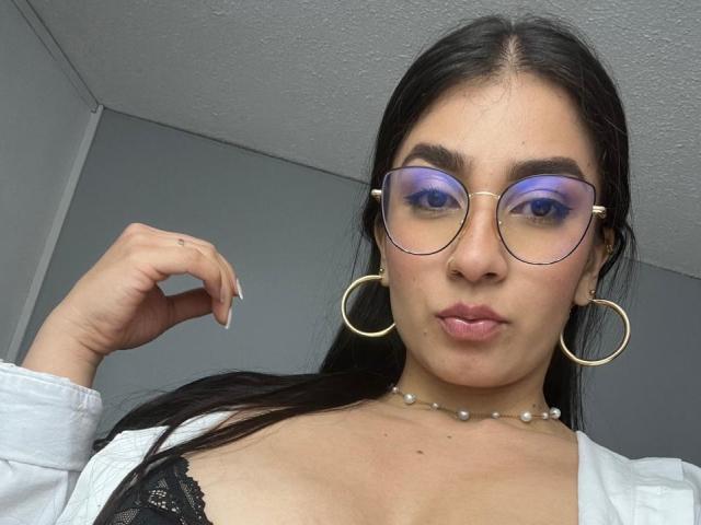 KarolReyes - Porno na żywo i seks kamera - 27363129