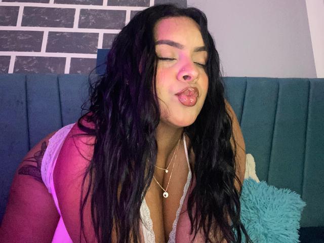 AmarantaCarey - Live Sex Cam - 27365425