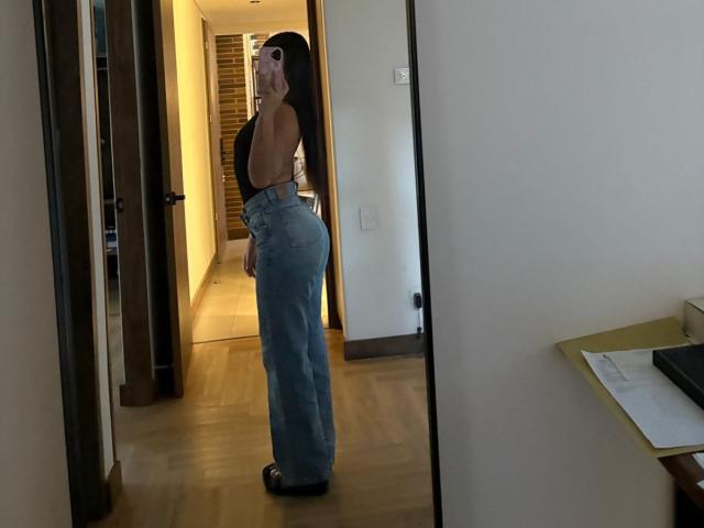 AlessiaFerry - Live porn &amp; sex cam - 27376051