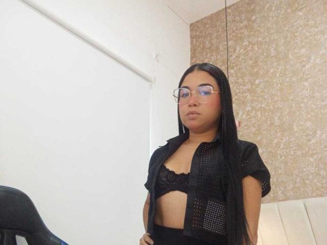 AliceSmity - Live porn &amp; sex cam - 27376975