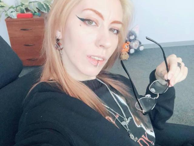 Aurali - Élő pornó és szexkamera - 27377311