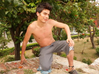 CuteOscar - Live cam hot with this fair hair Homosexuals 