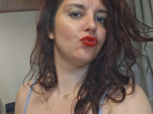 LaFrancaiseJessy - Live Sex Cam - 27378585