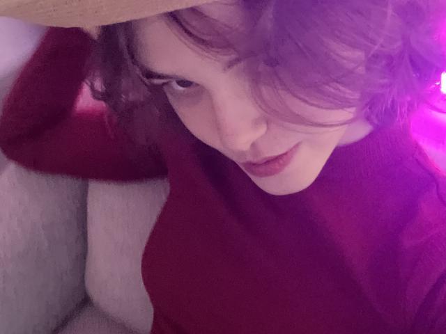 LariElla - Live Sex Cam - 27378704