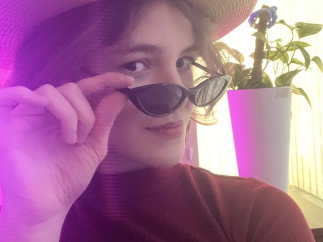 LariElla - Live sex cam - 27378718