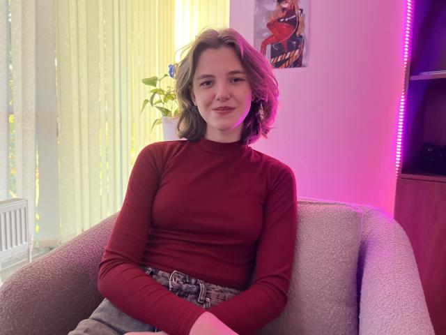 LariElla - Live sex cam - 27379075