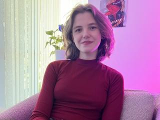 LariElla - Live sex cam - 27379089