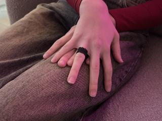 LariElla - Live sex cam - 27379103
