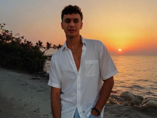 AndrewSiilvaaa - Live sex cam - 27382463