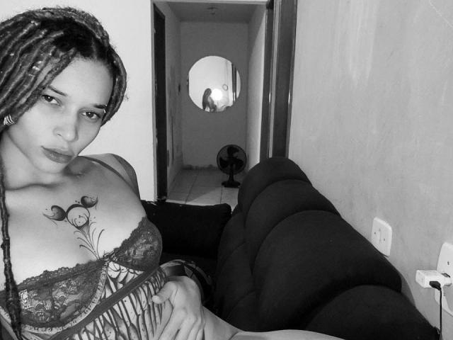 MauiMoor - Live sex cam - 27389057