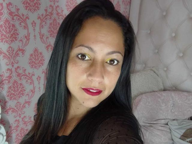 ScarlettBarness - Porno na żywo i seks kamera - 27390457