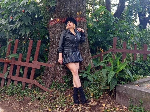 GiuliaAddams - Live porn &amp; sex cam - 27391766