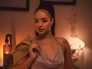 MilaRomano - Live sex cam - 27407257