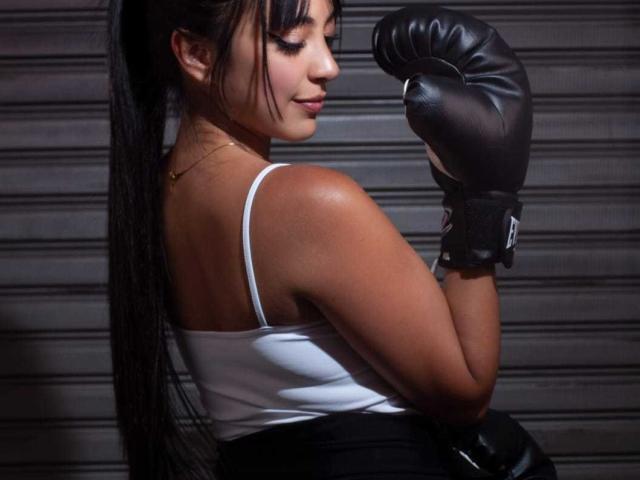 AnalisseJade - Live Sex Cam - 27408601