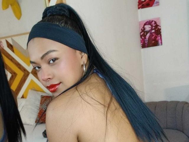 SoleneFontaine - Live porn &amp; sex cam - 27434386