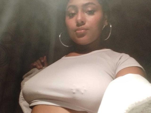 AmberQueeny - Live porn &amp; sex cam - 27444774
