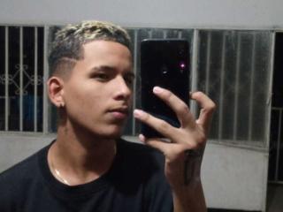 AndresMat - Sexe cam en vivo - 27445005