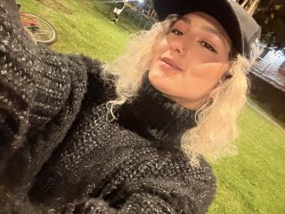 FloraSaenz - Live porn &amp; sex cam - 27447357